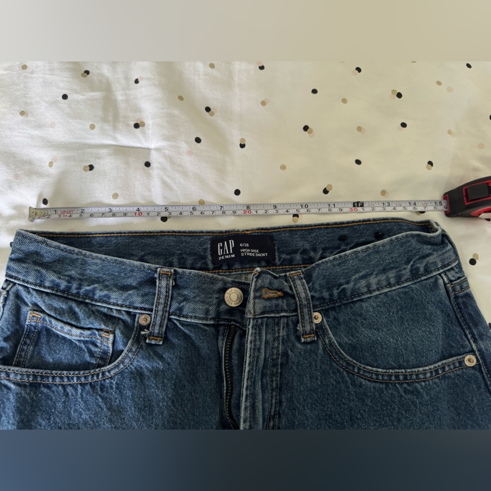 GAP shorts - Picture 5 of 5